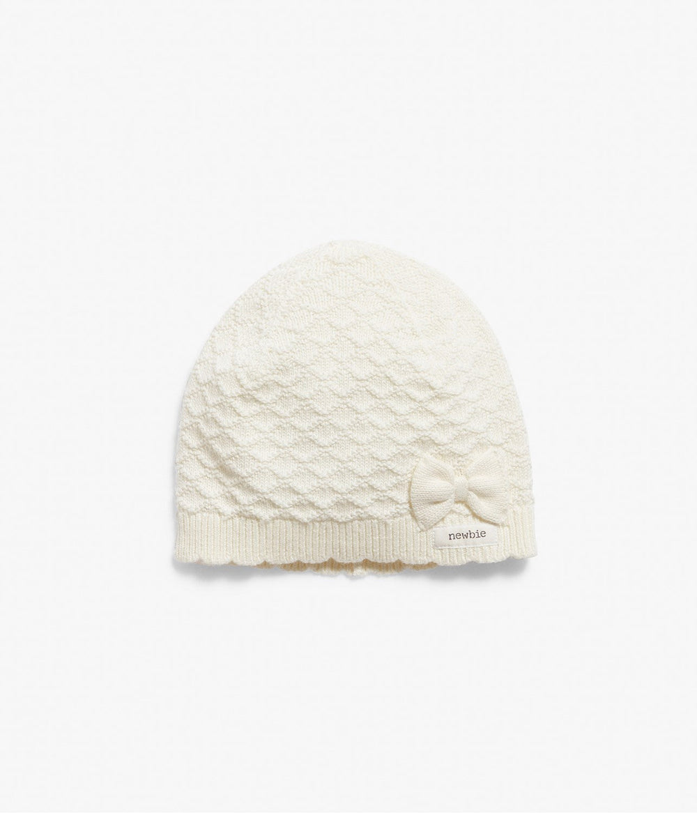 White knitted baby hat new arrivals