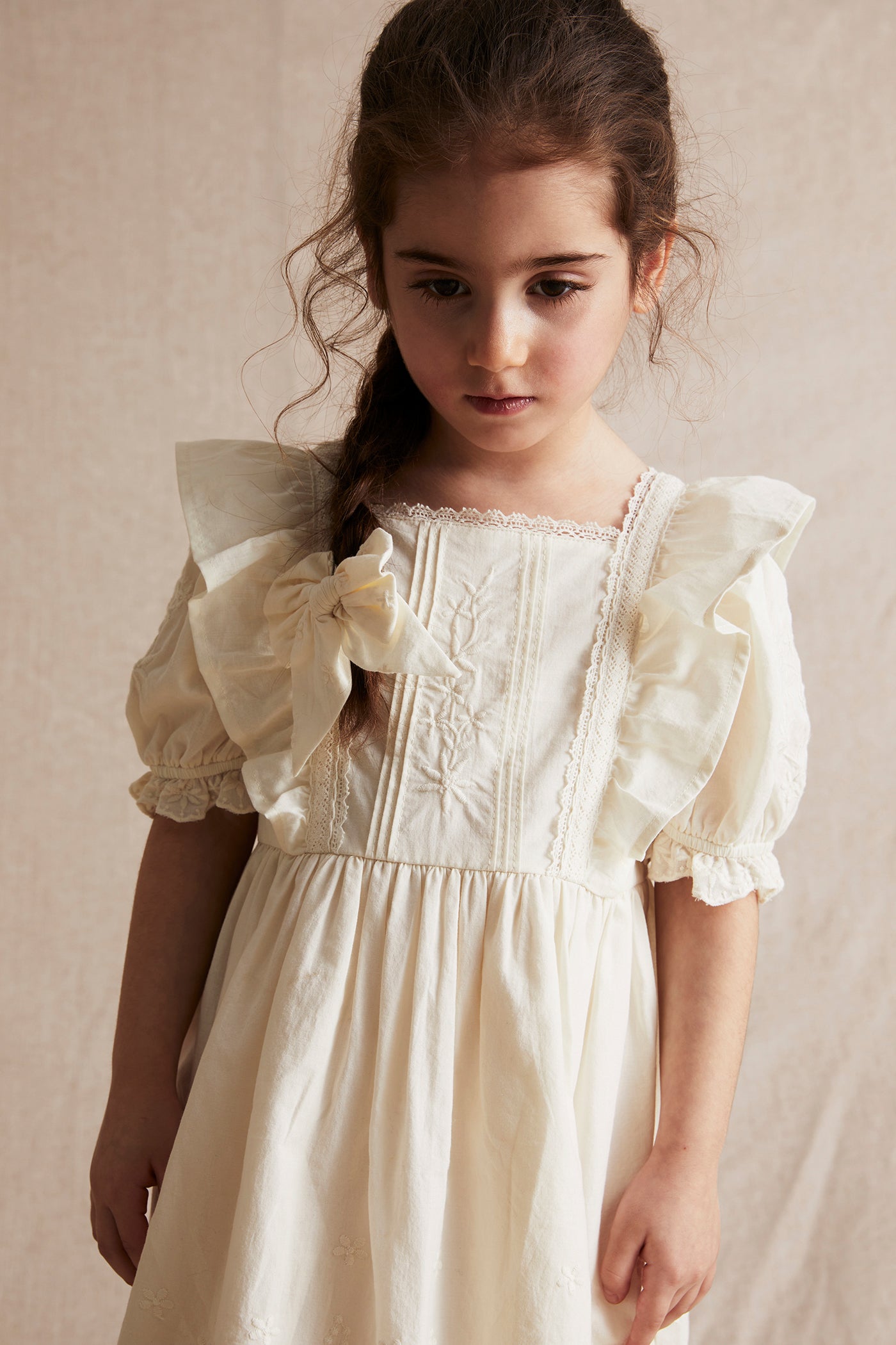 Kids white woven embroidery dress