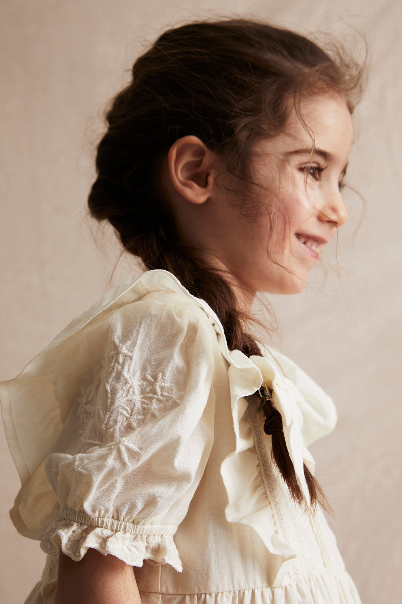 Kids white woven embroidery dress