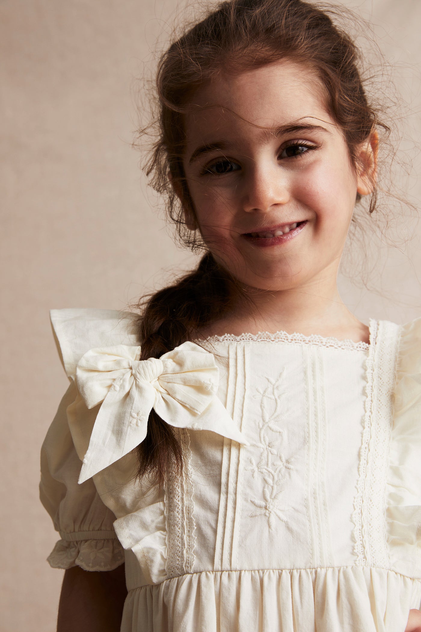 Kids white woven embroidery dress