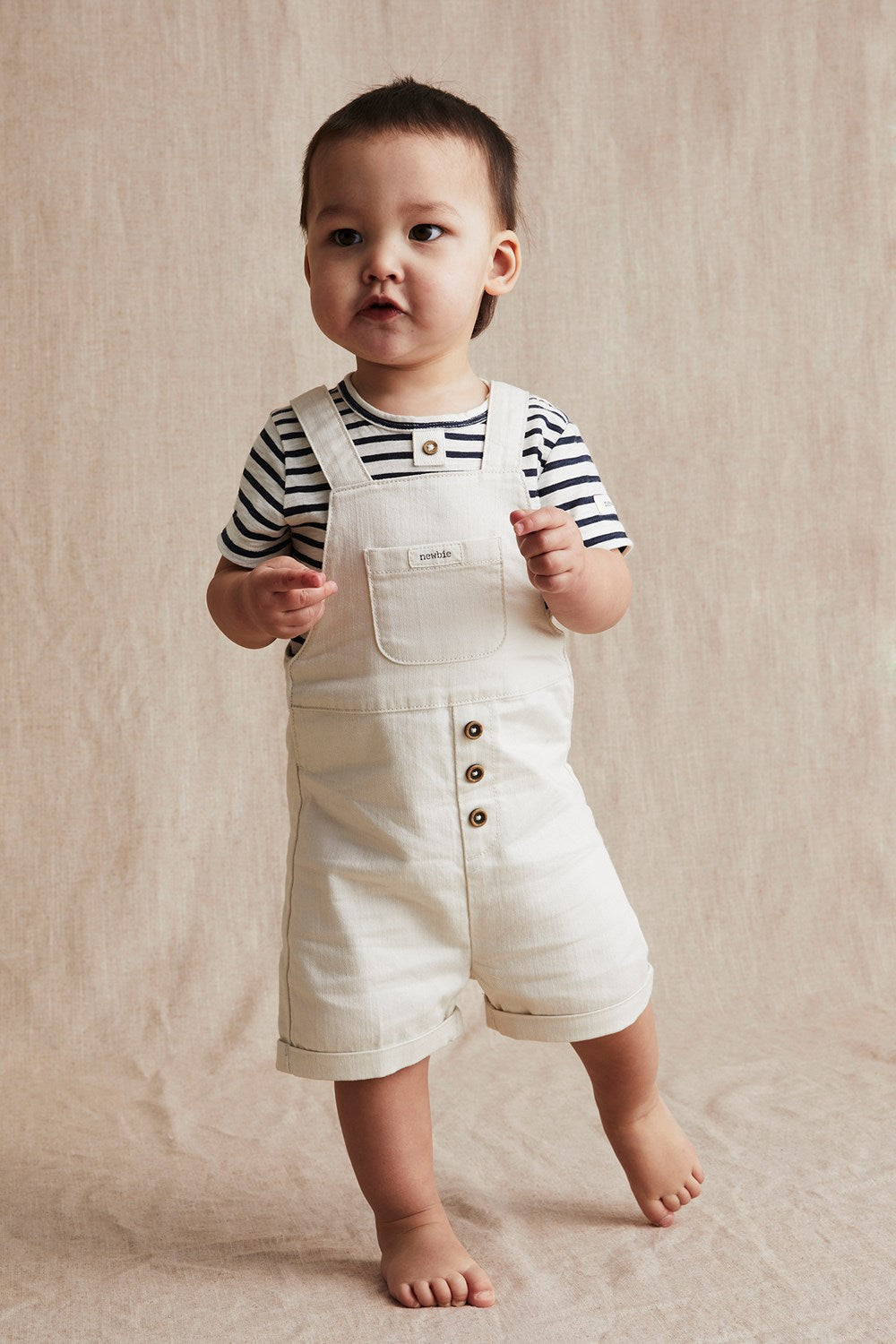 Baby white suspender shorts