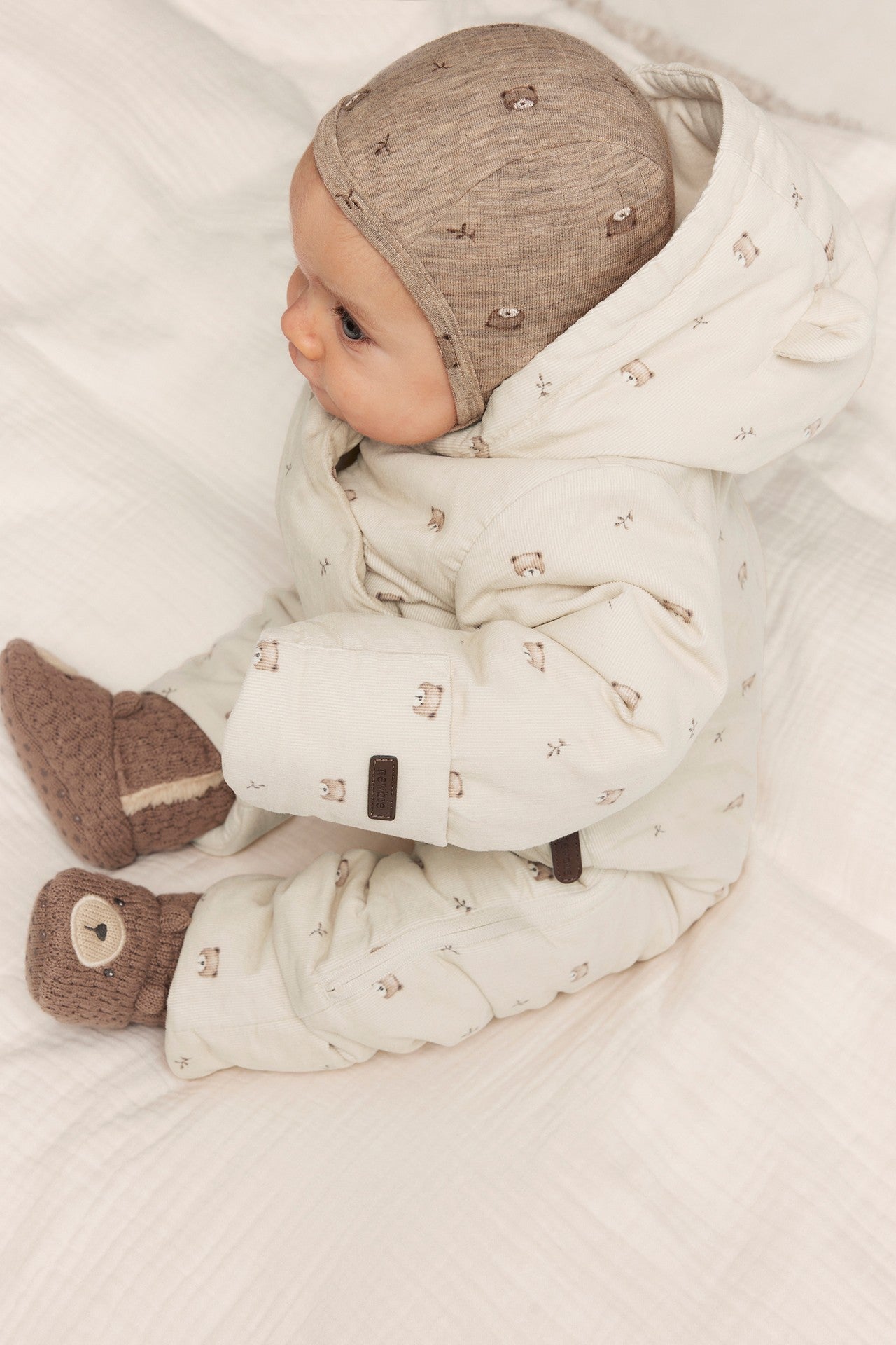 Baby beige teddy bear patterned overall