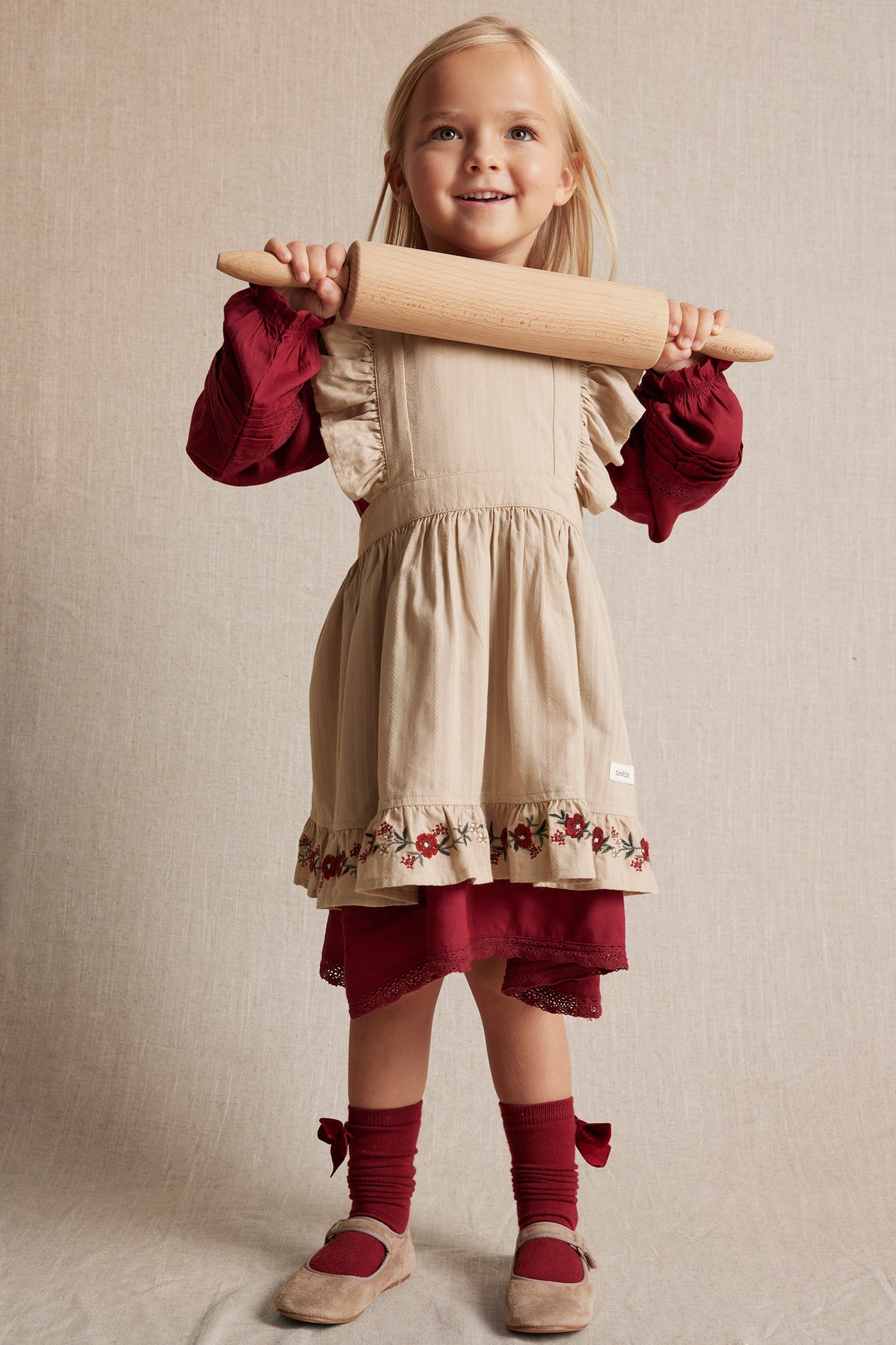 Kids' beige embroidered apron