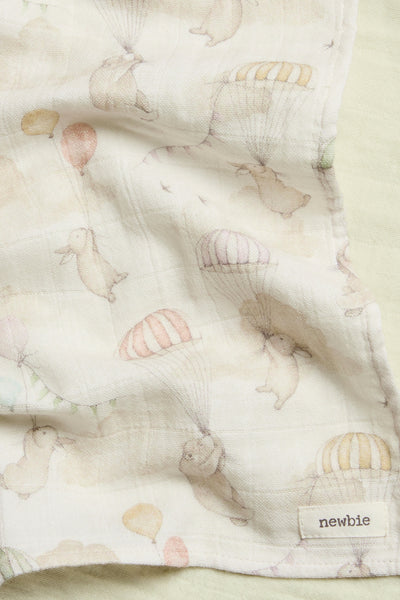 Baby white animal balloon blankets 2pk