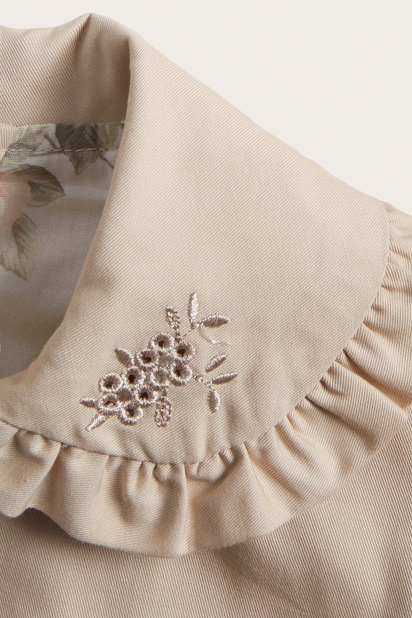 Kids' beige embroidered trench coat