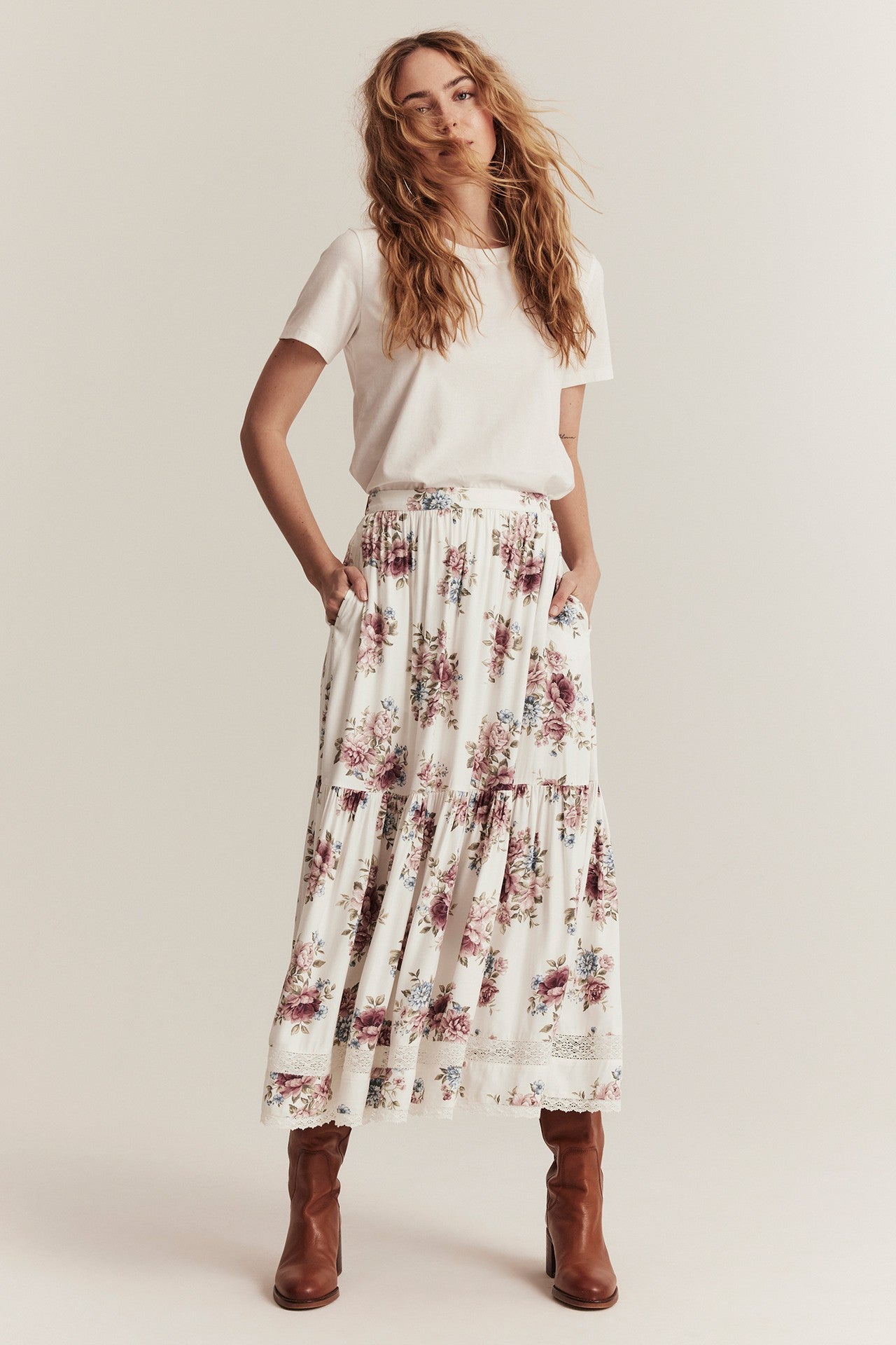 Women's white floral viscose skirt