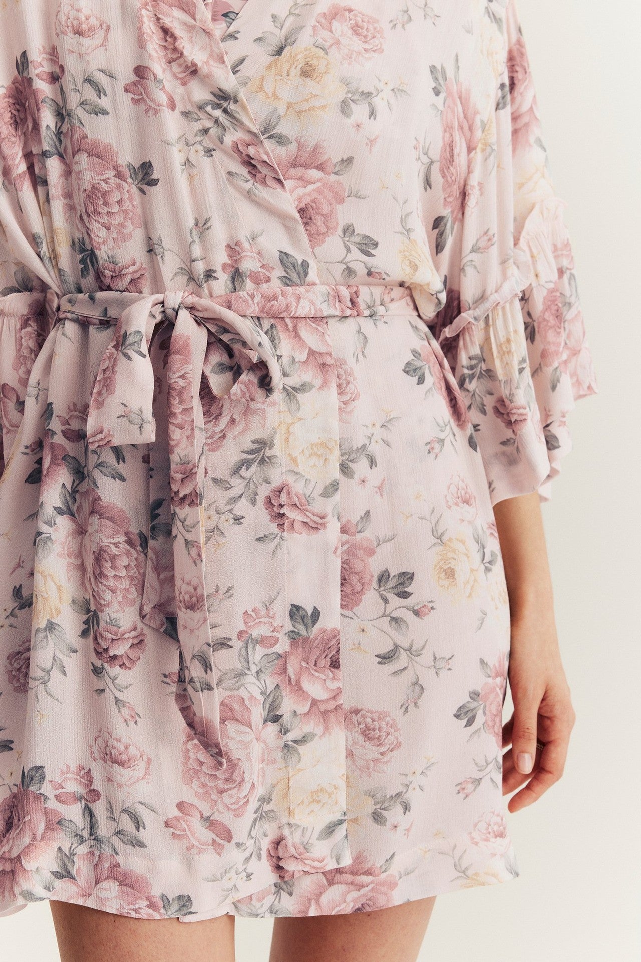Women's pink floral kimono