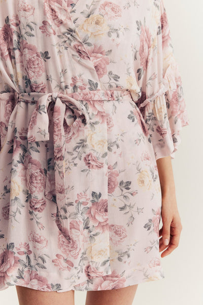 Women's pink floral kimono