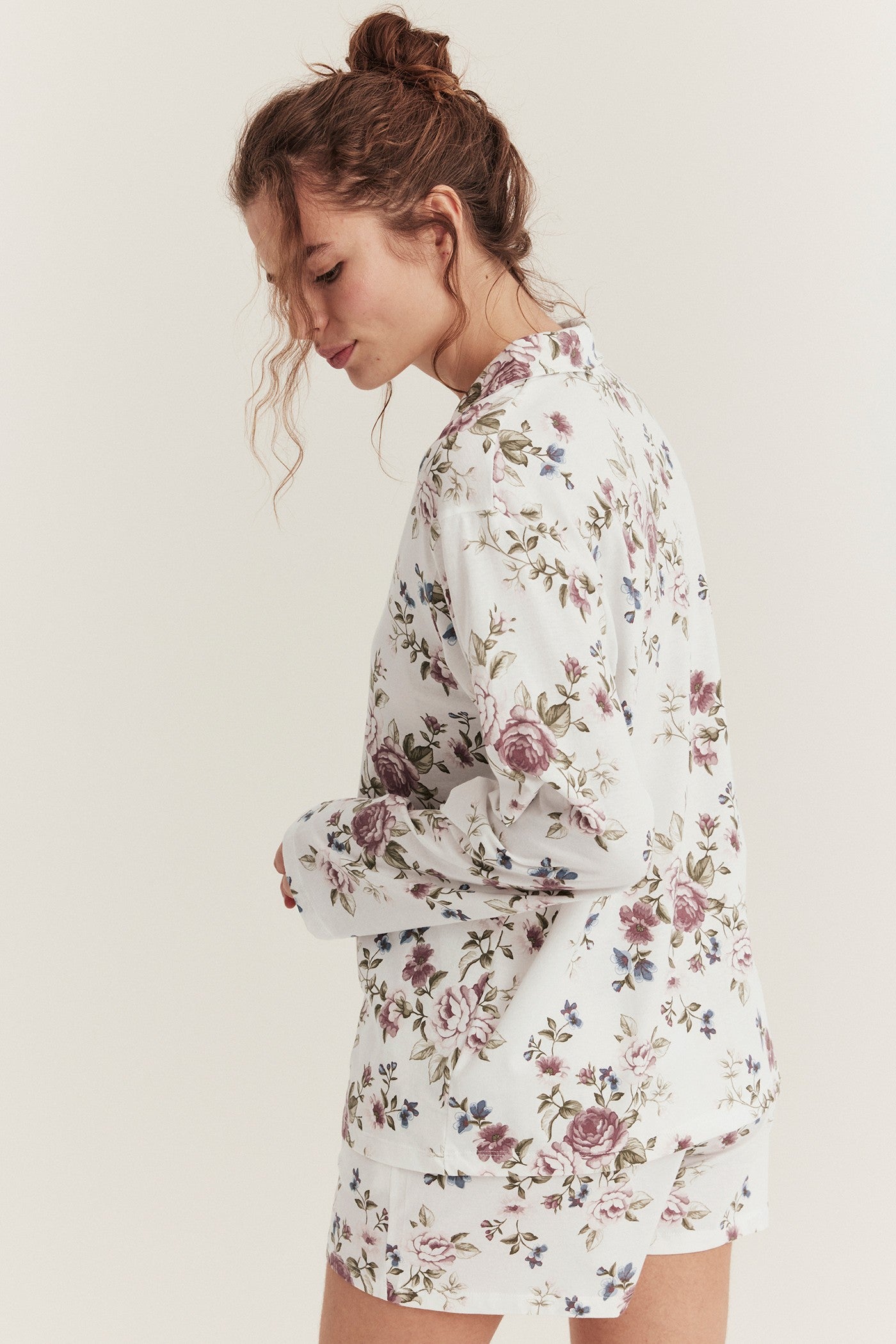 Women's white floral pyjamas