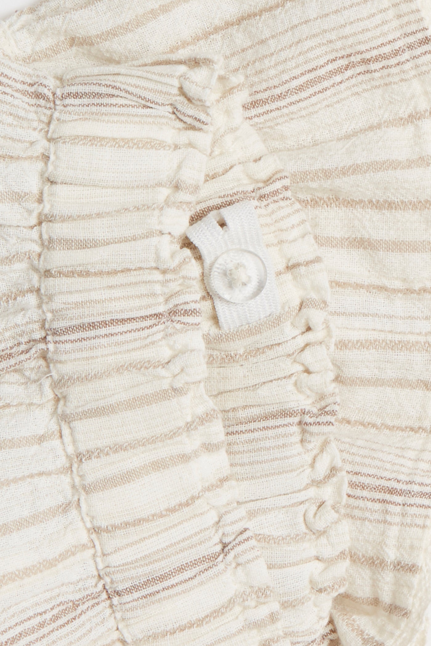 Kids' white lace shorts