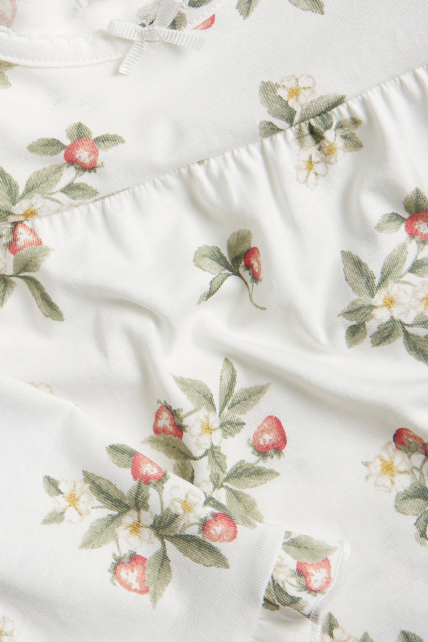 Baby & kids´ white strawberry pyjama set