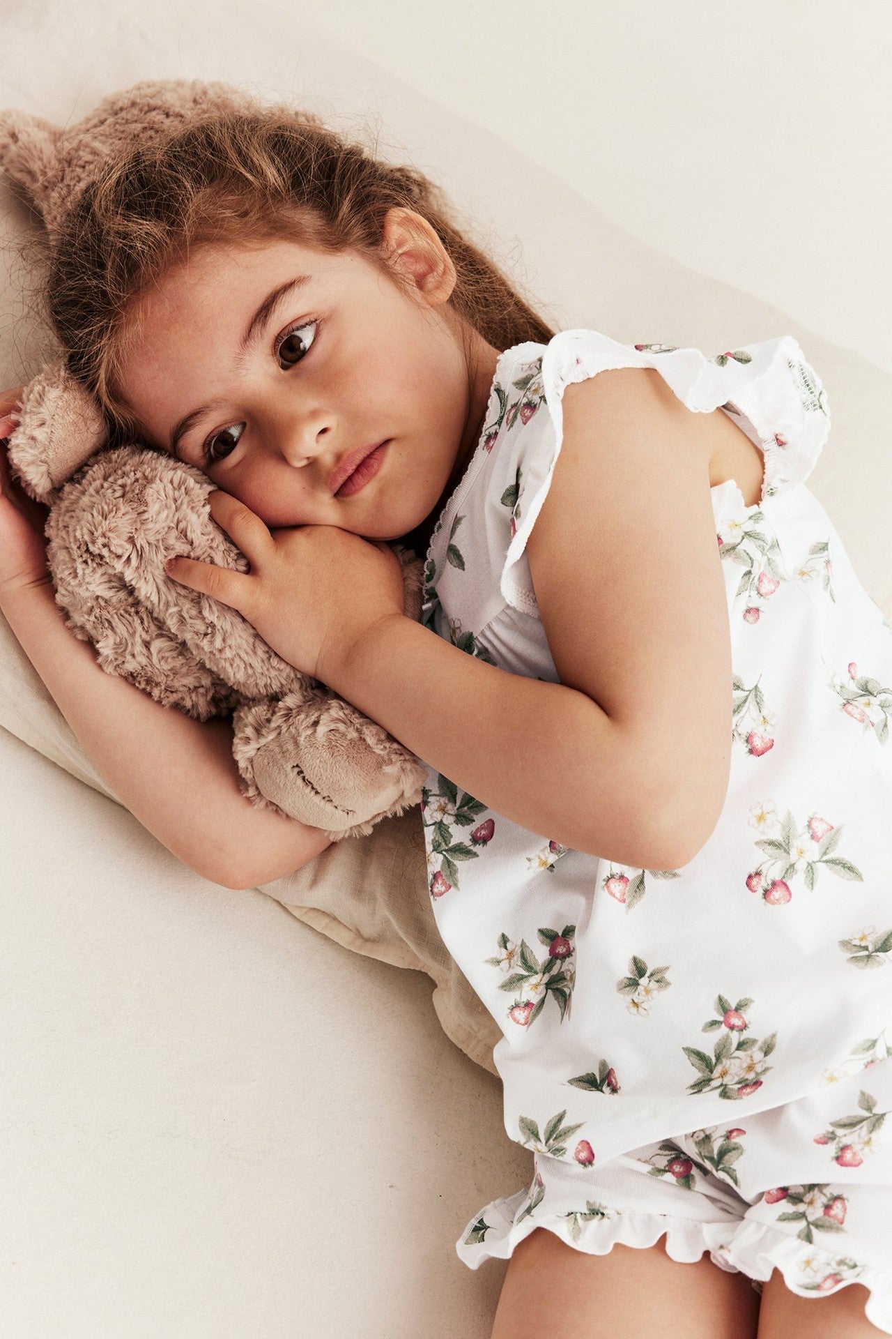 Baby & kids´ white strawberry pyjama set