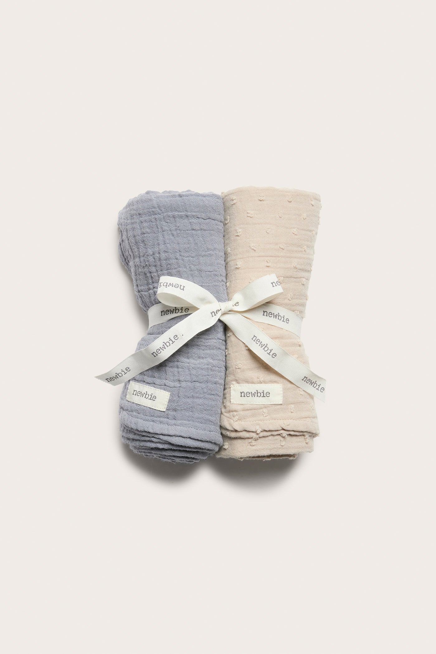 Blue and beige muslin blankets (2-pack)