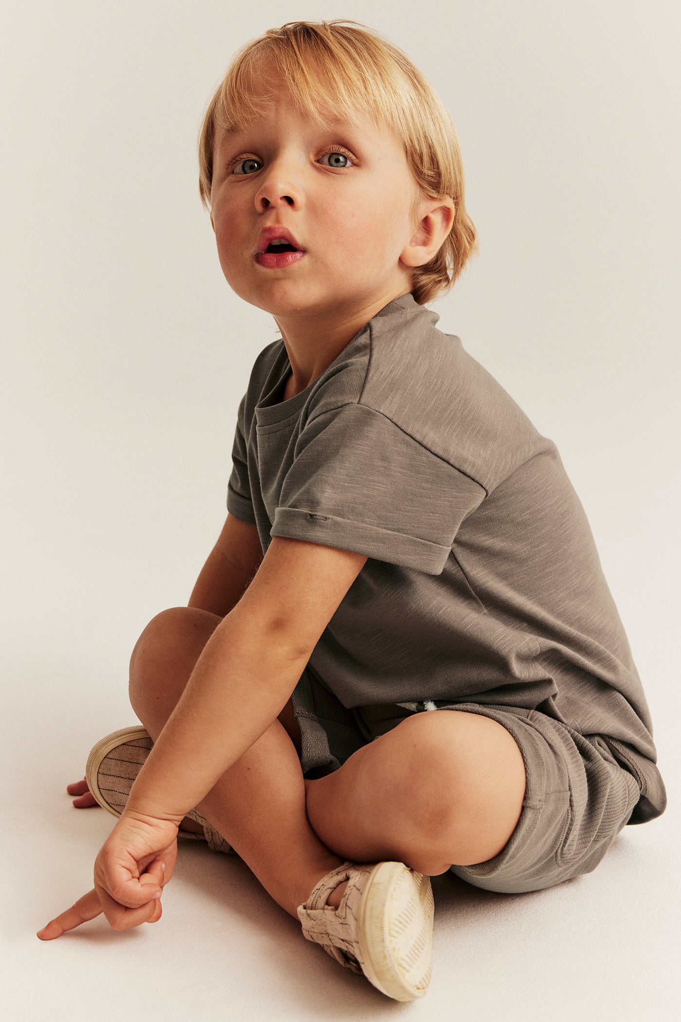 Kids' brown slub jersey t-shirt