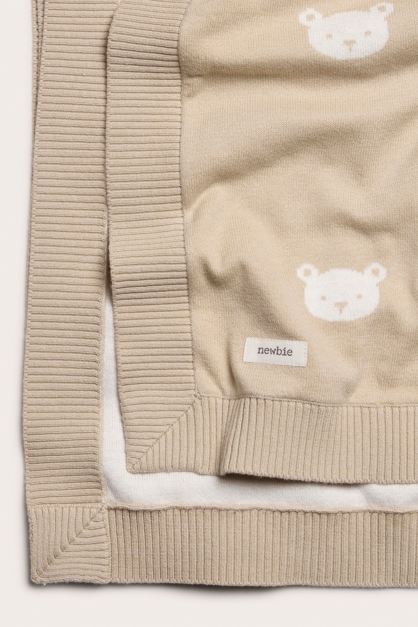 Baby beige teddybear blanket