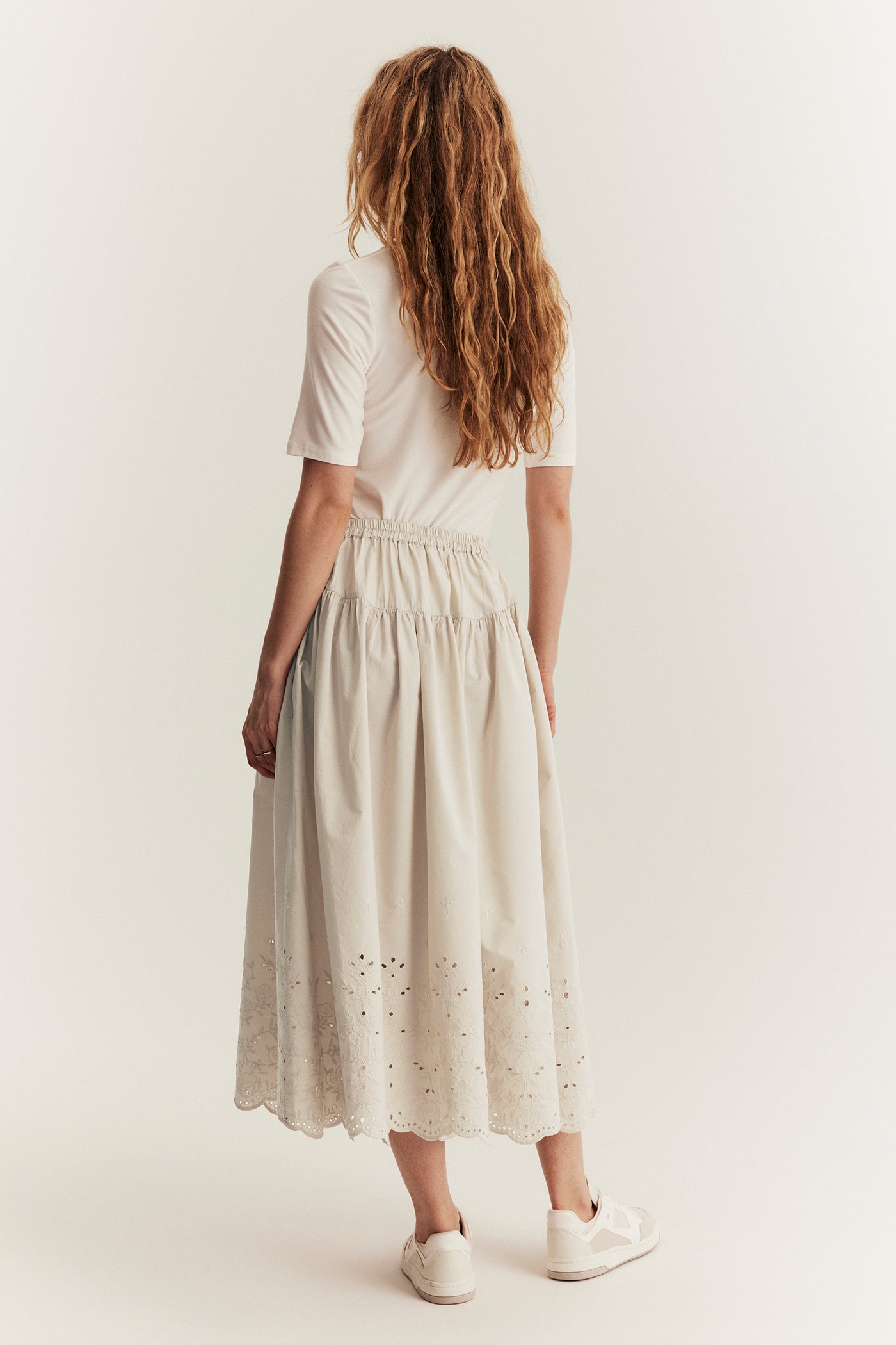 Women's beige embroidery skirt