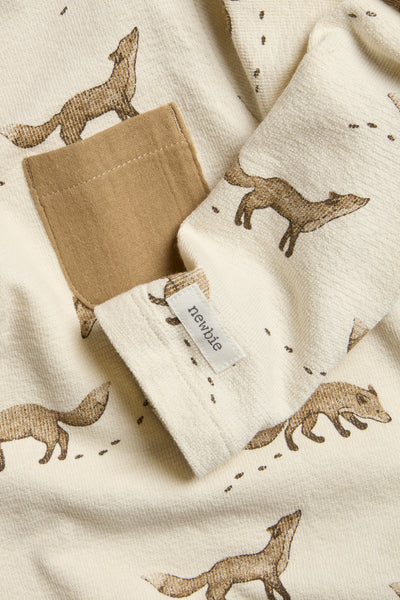 Kids beige top with foxes