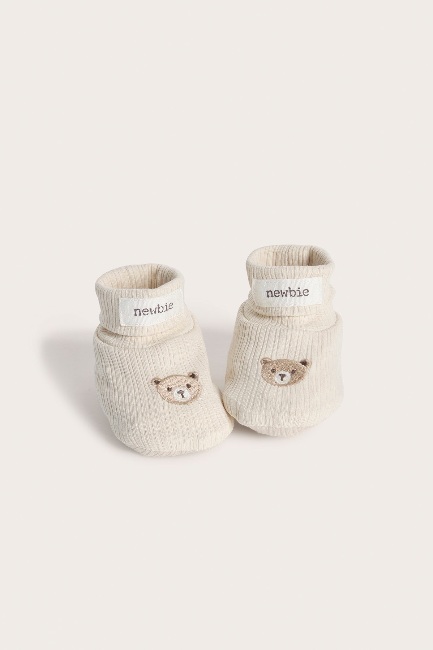 Baby white booties with bears