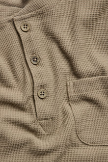 Kids´ brown waffle knit top