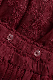 Baby & kids´ red embroidered mesh skirt