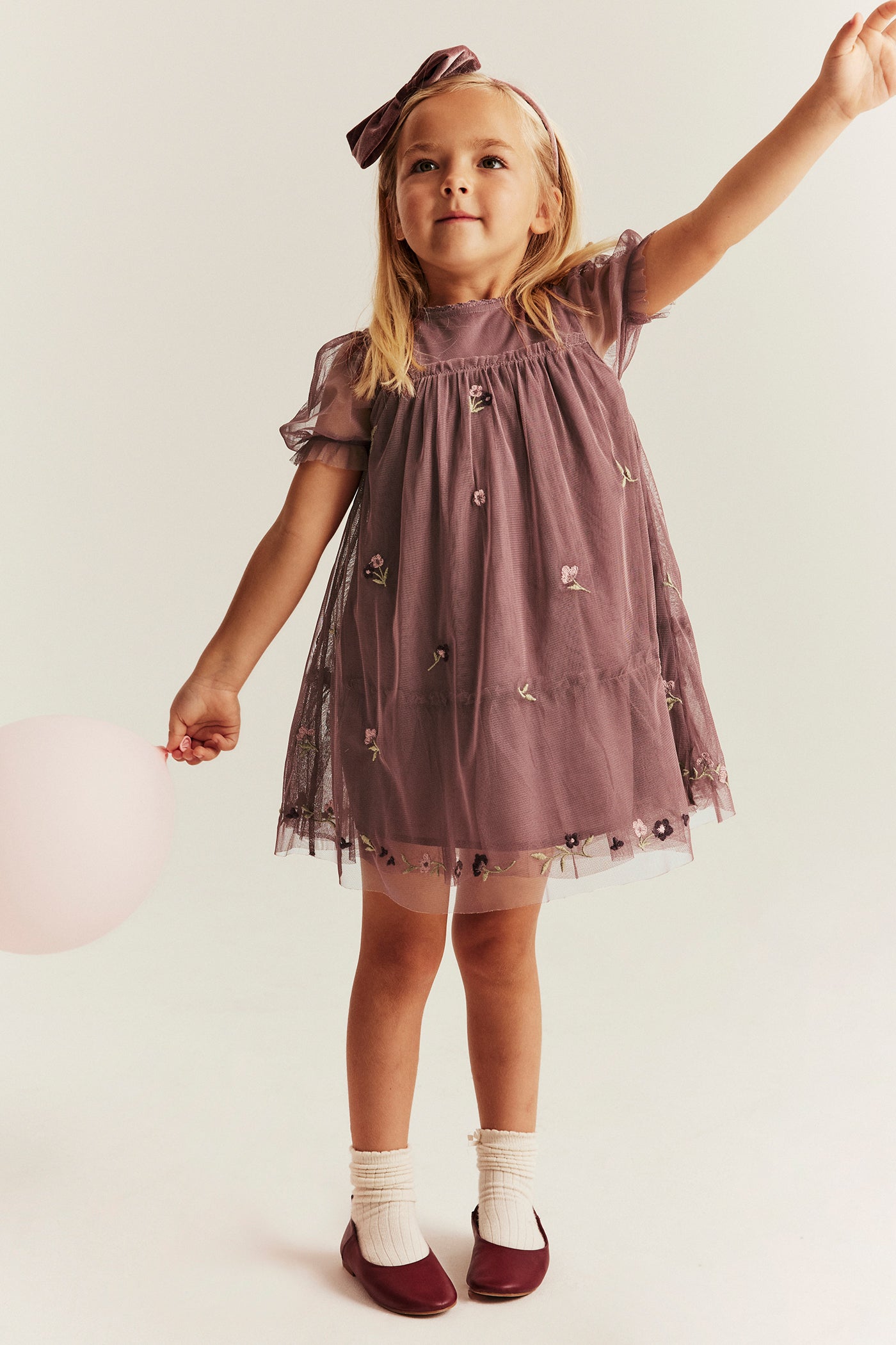 Kids' pink floral mesh dress with embroidery