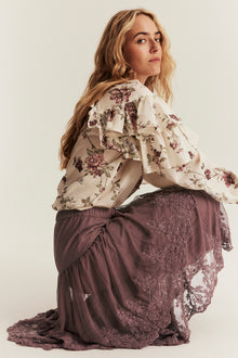 Women's pink mesh skirt with embroidery