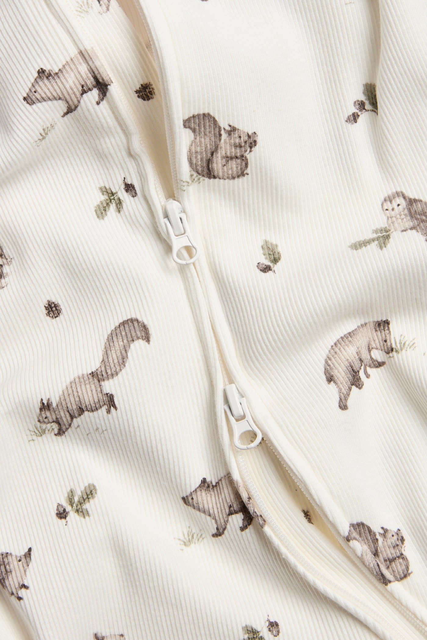 Baby white animal patterned sleepsuit