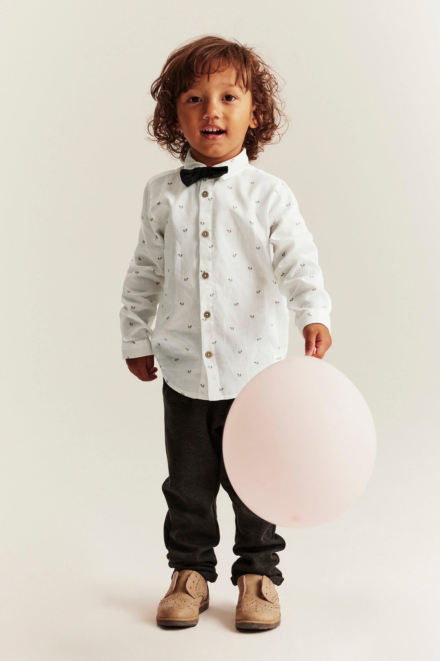 Kids' white woven shirt with bow tie