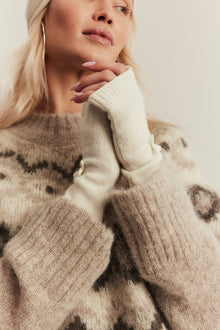 Women's white wool and cashmere blend wrist warmers