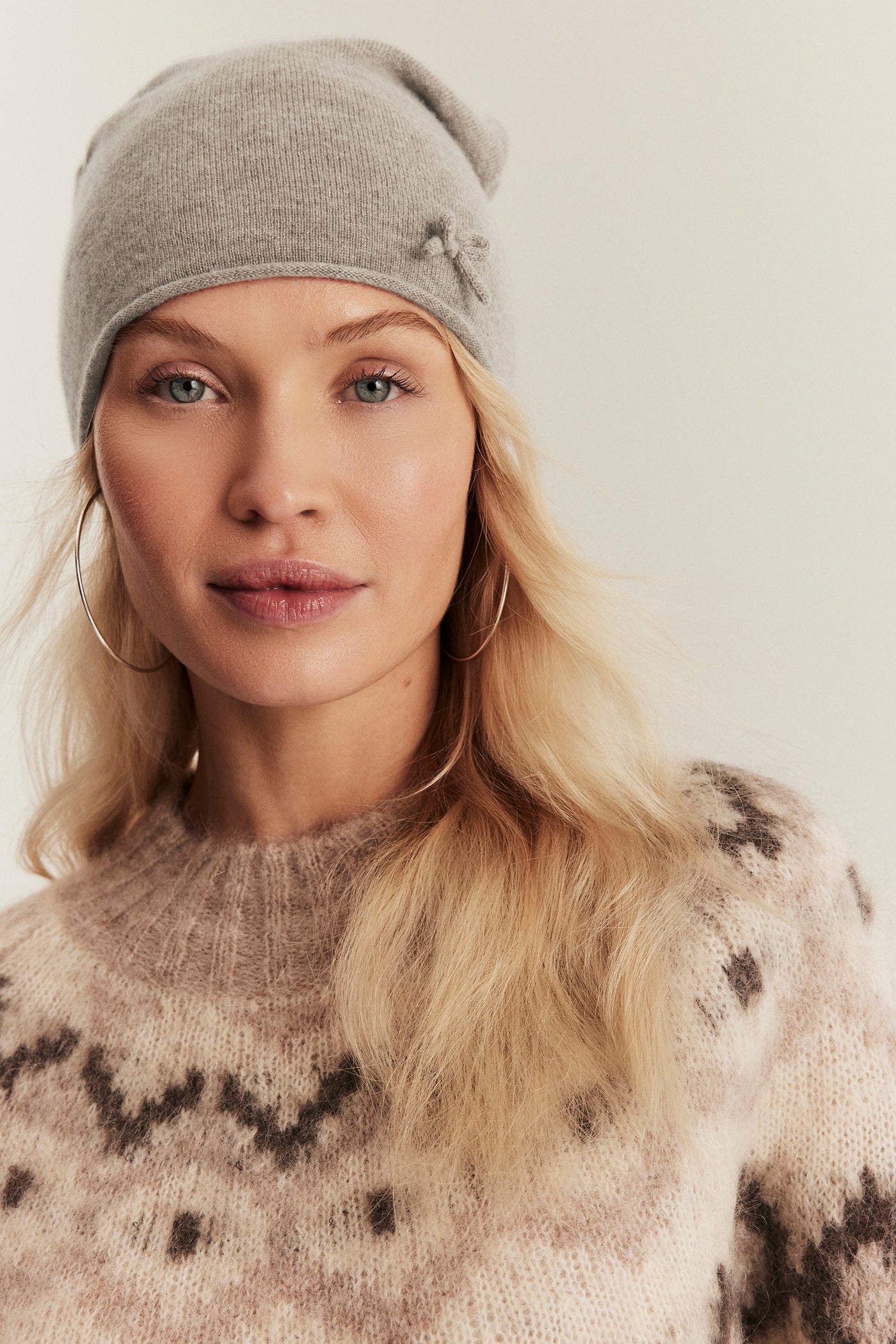 Women's beige wool and cashmere blend hat