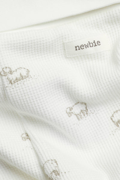 Baby white leggings with lamb print