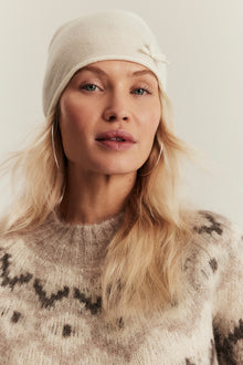 Women's white wool and cashmere blend hat