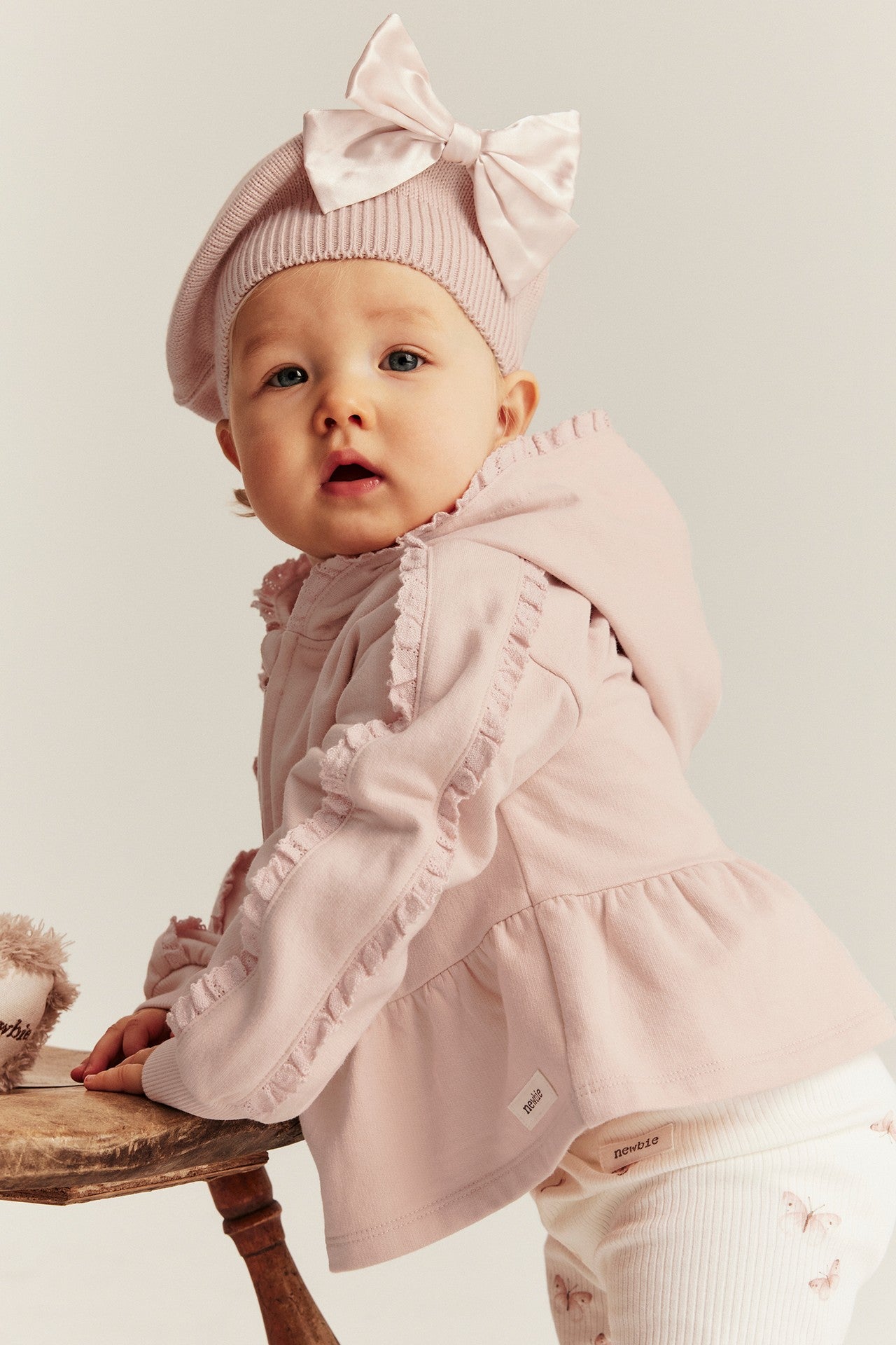 Baby pink hooded sweatshirt with lace