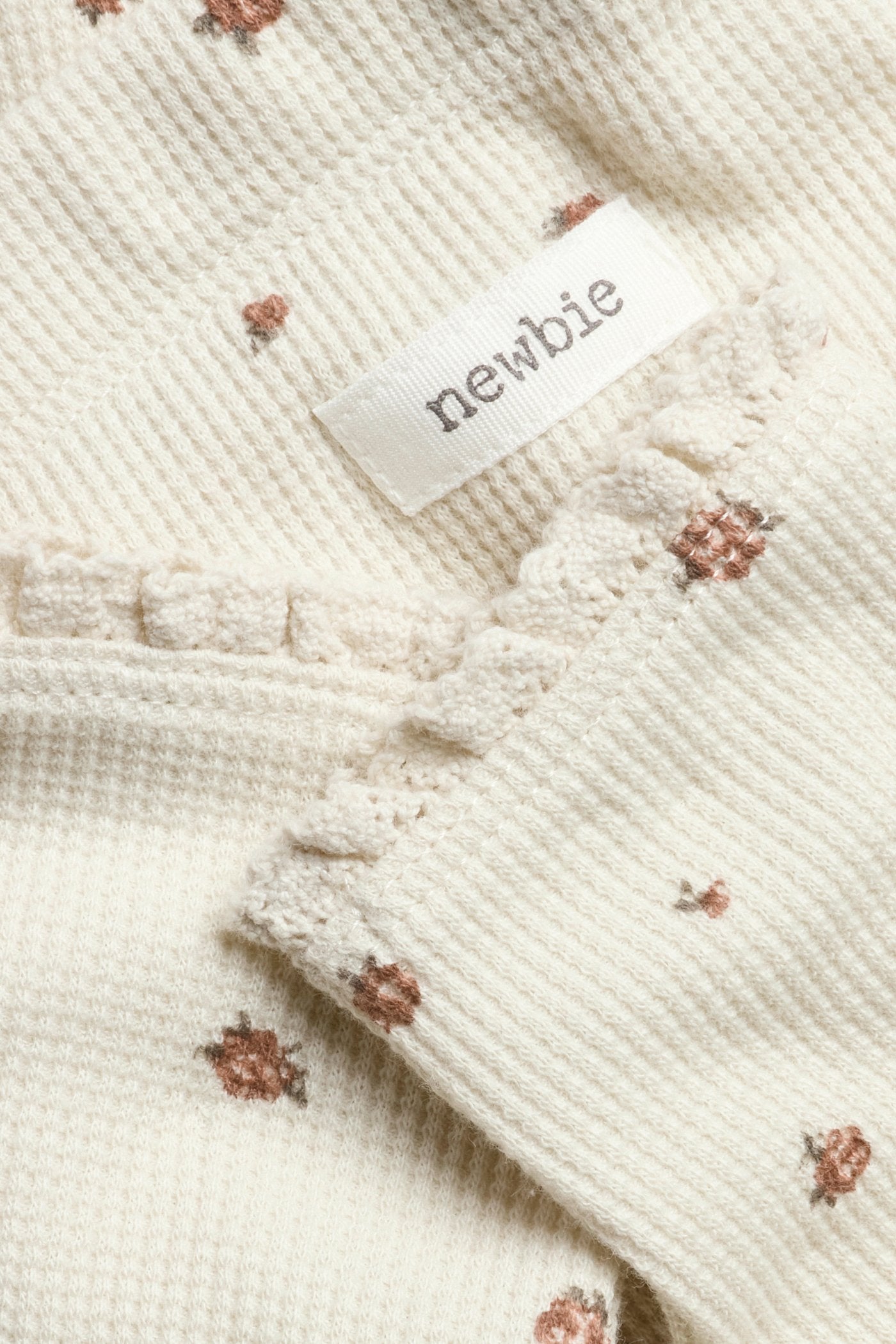 Baby beige floral leggings with lace