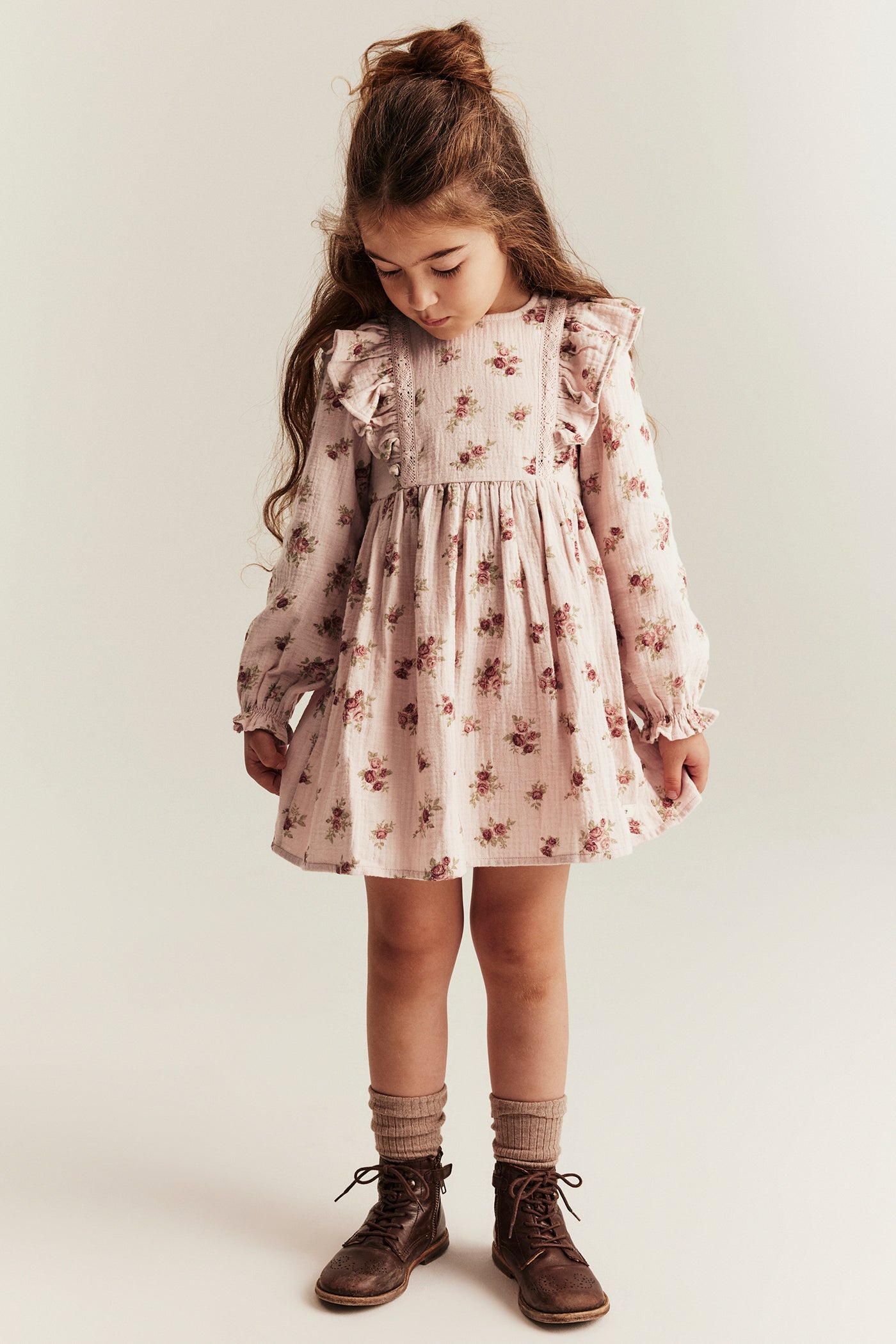 Kids´ pink floral frill dress