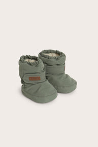 Baby green water-repellent booties