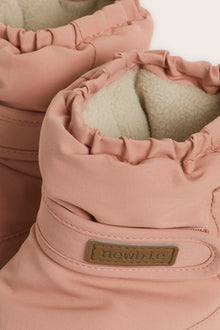 Baby pink water-repellent booties