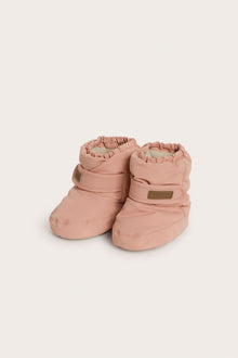 Baby pink water-repellent booties