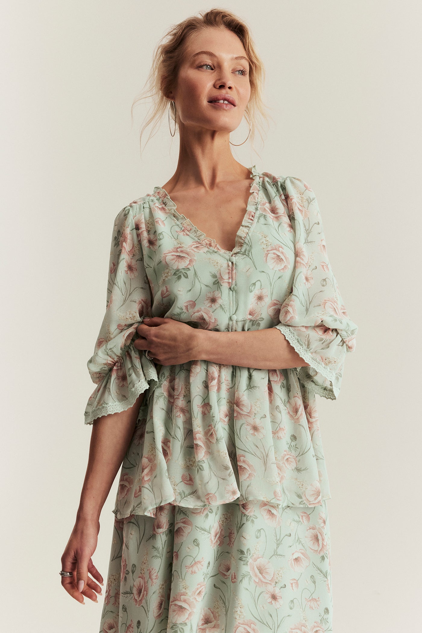 Women's green floral short chiffon dress