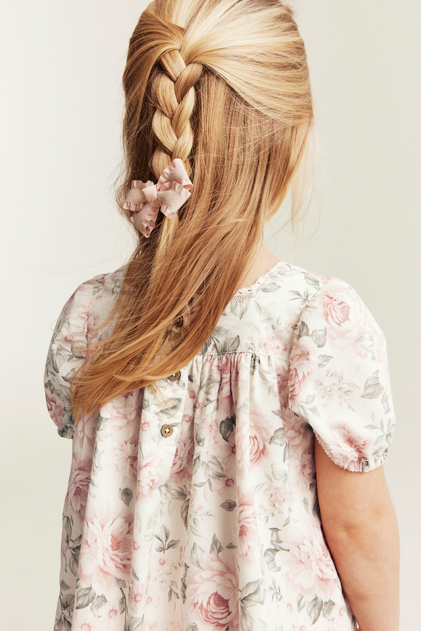 Kids white floral puff sleeve dress