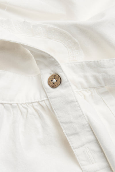 Kids´ white apron with frill and bow