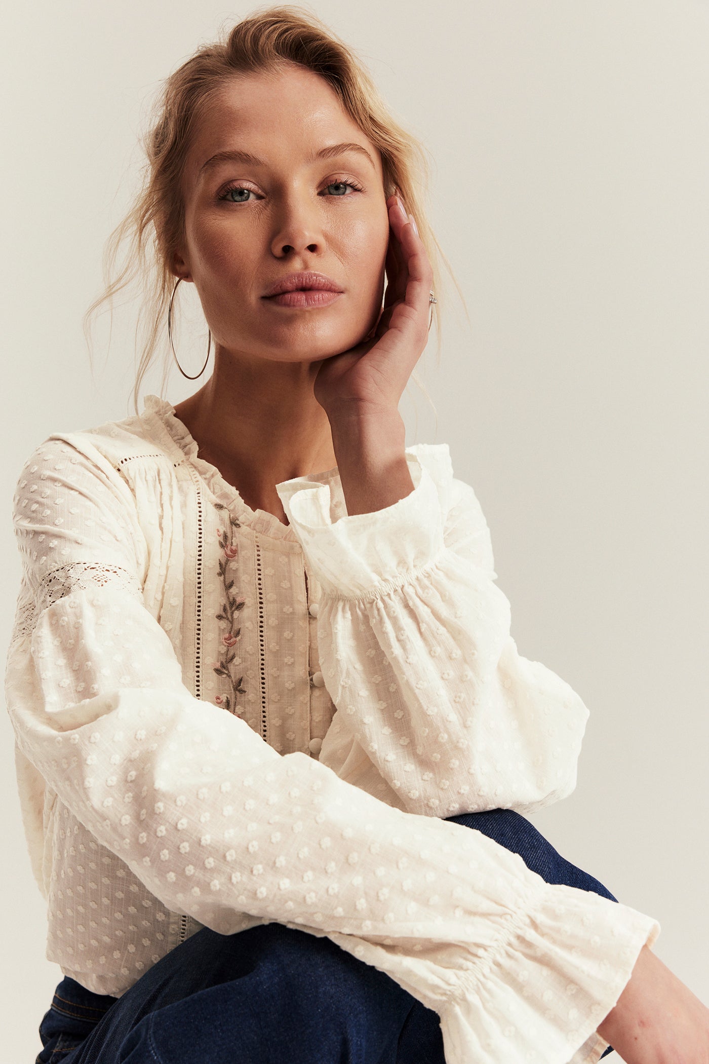 Women's white floral woven lace blouse