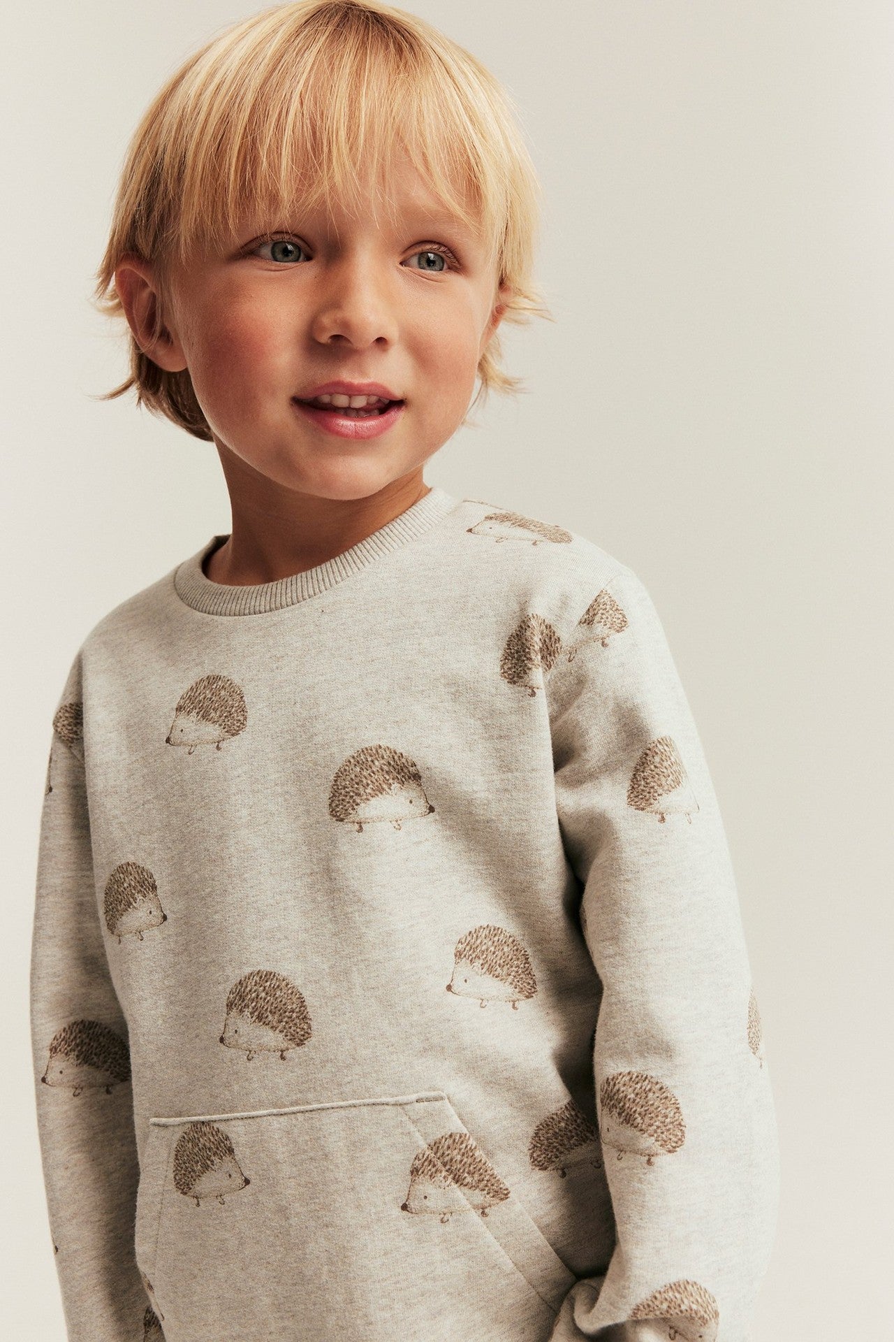 Baby & kids beige sweatshirt with brushed inside