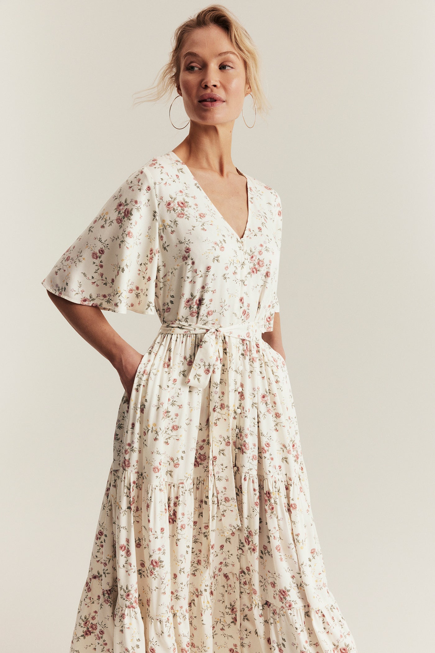 Women's white floral short‑sleeved dress