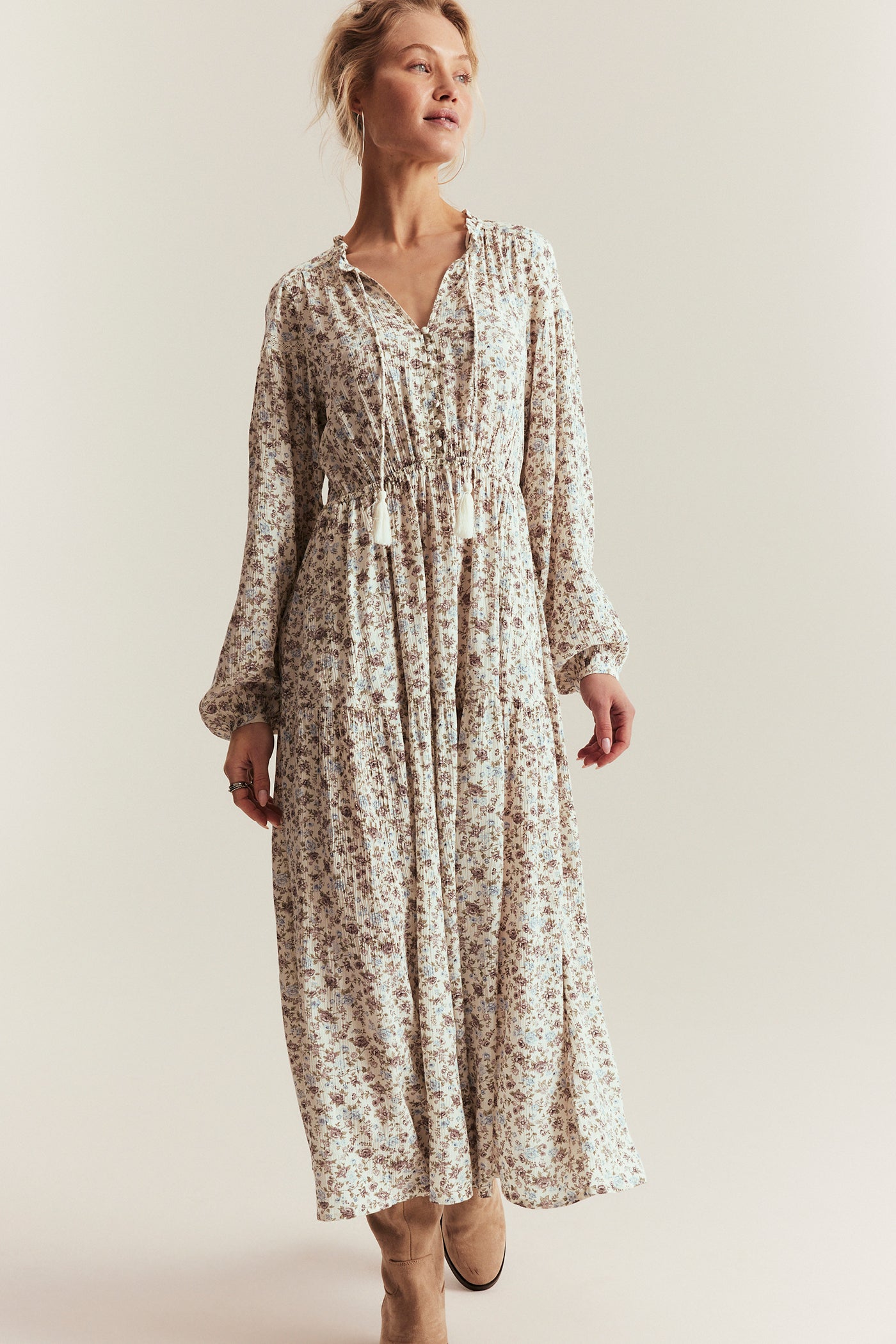 Women's white floral dress with frill collar