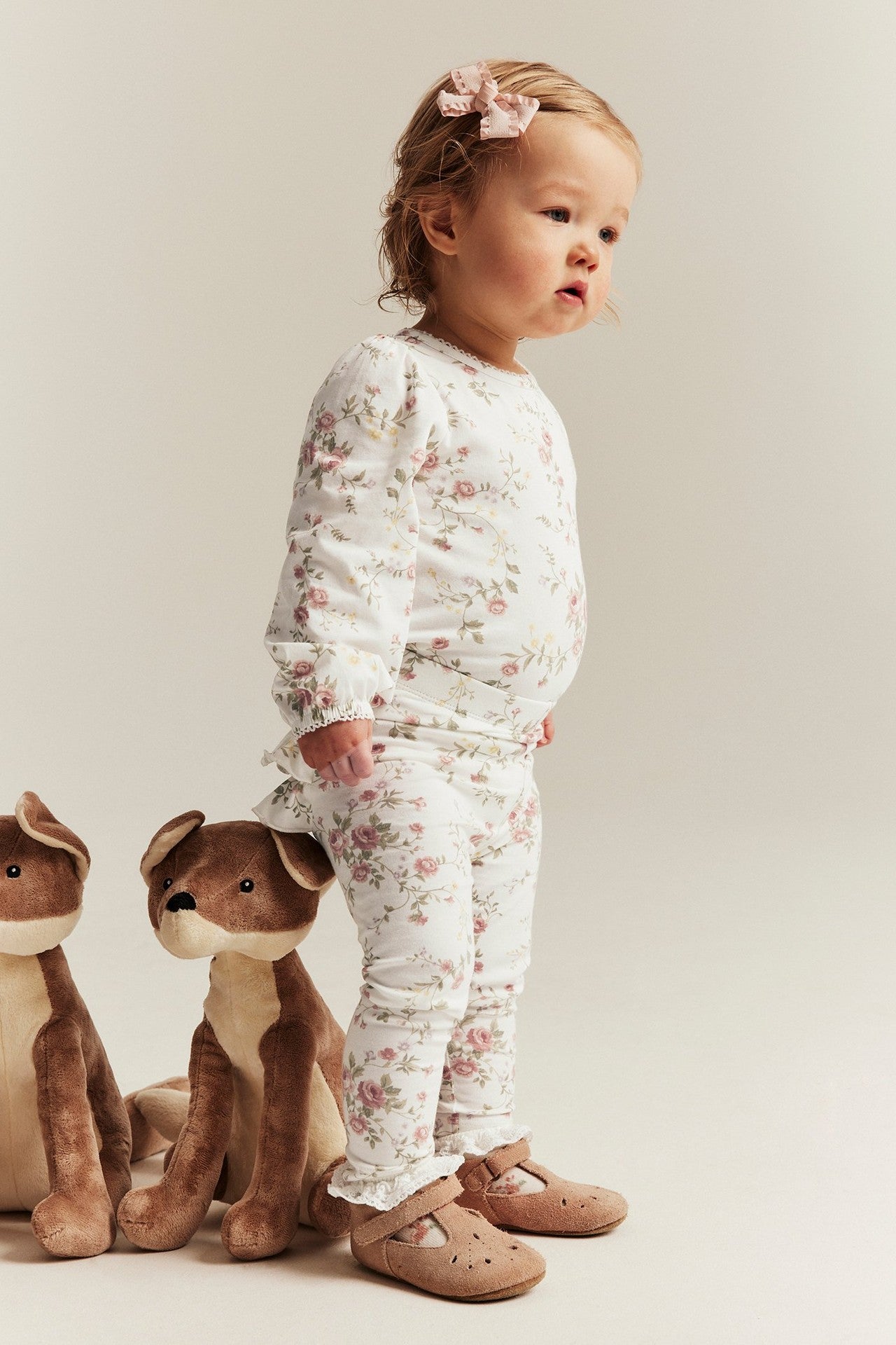 Baby white floral leggings with ruffles