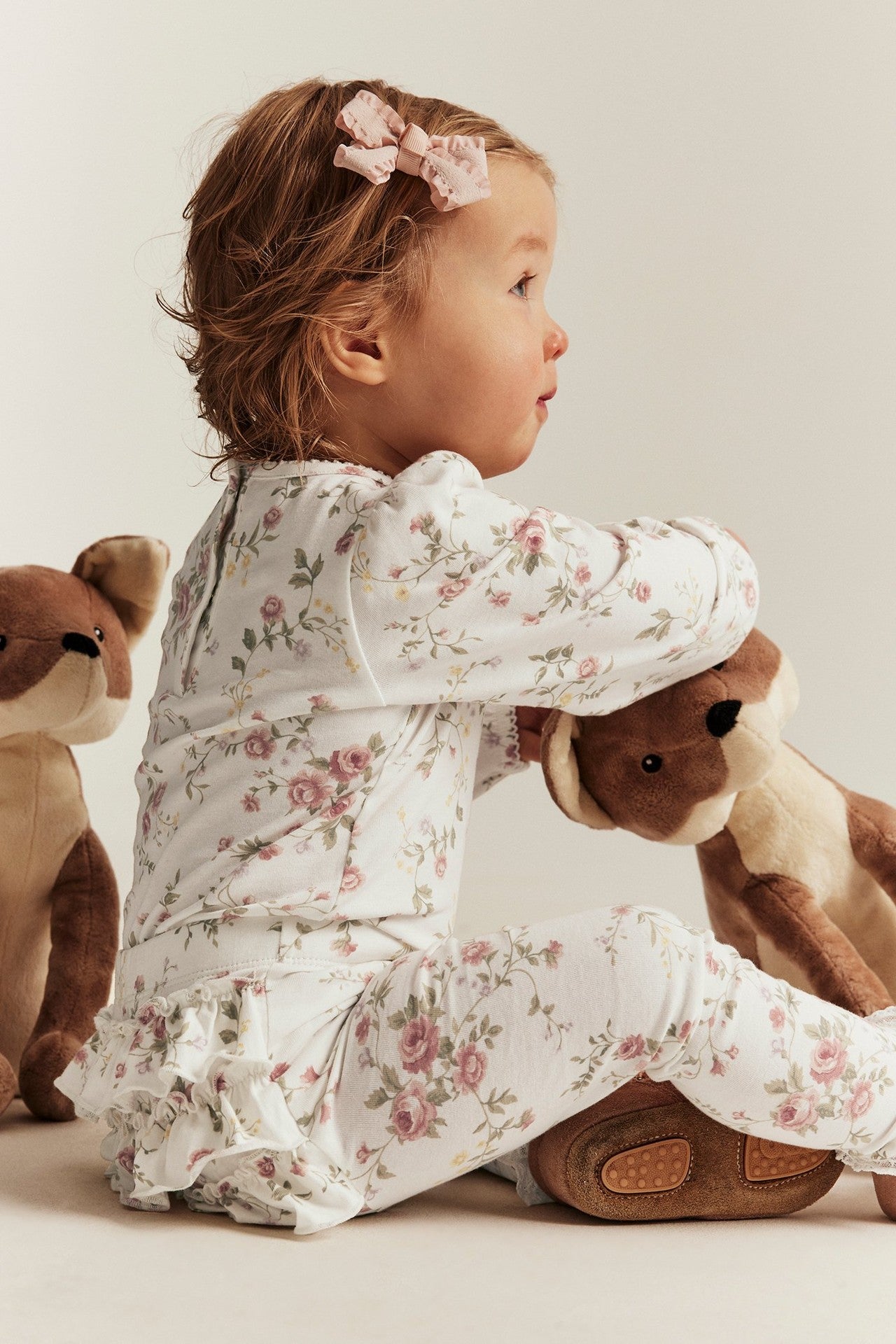 Baby white floral leggings with ruffles