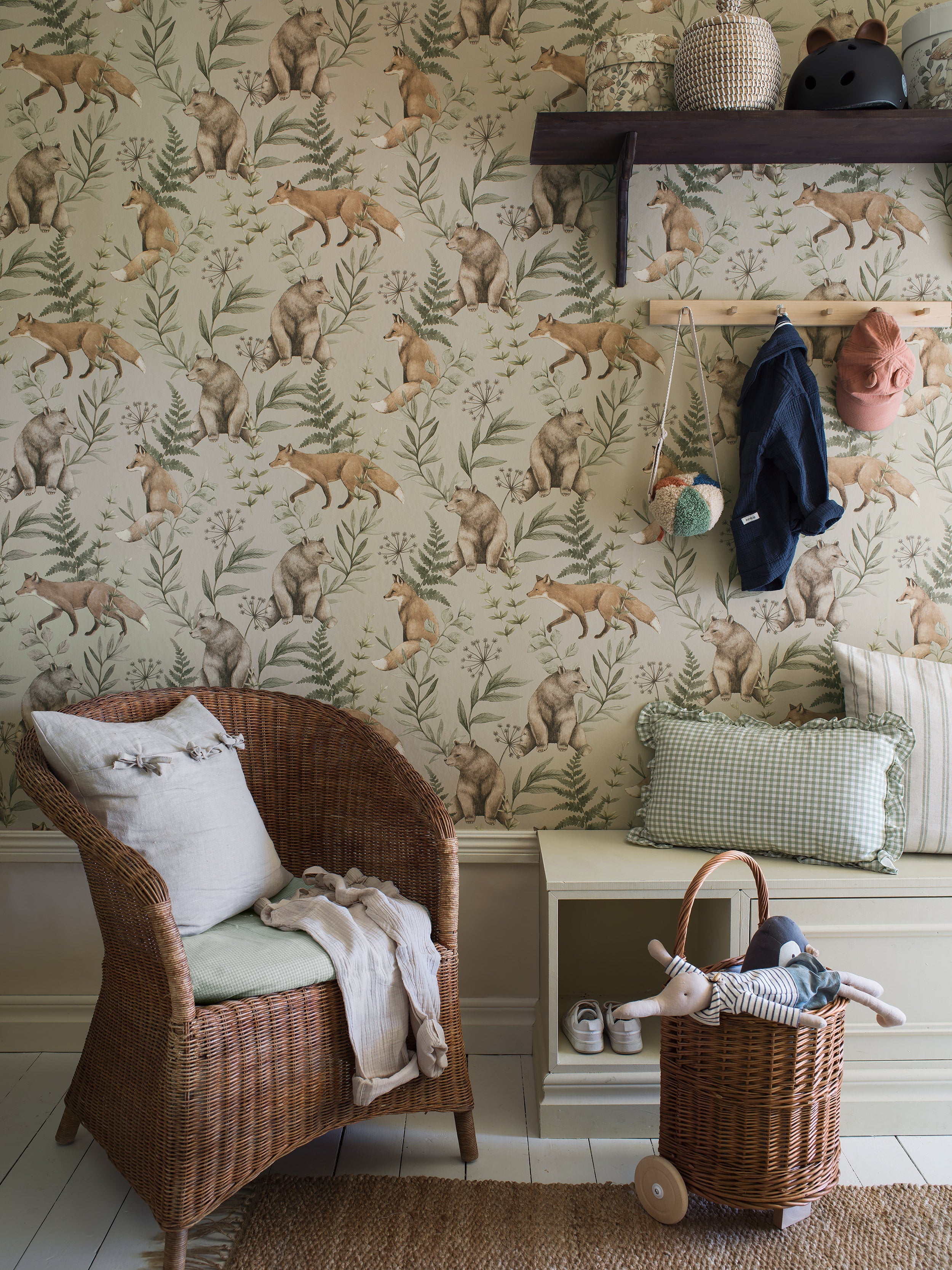 Wild Forest beige fox & bear wallpaper