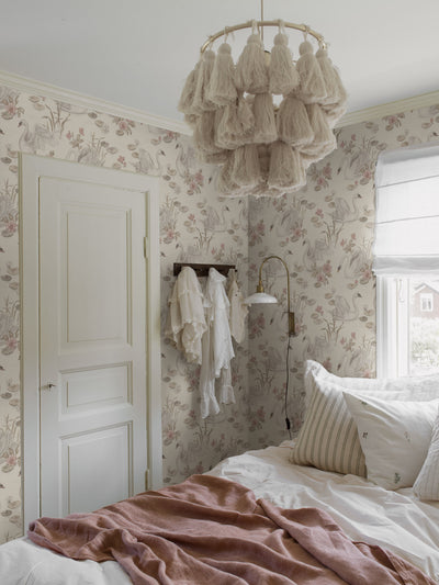 Lily swan beige wallpaper