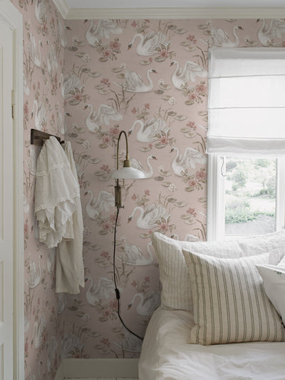 Lily swan pink wallpaper